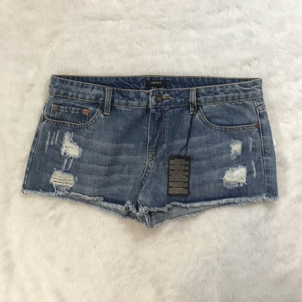 Women’s distressed denim shorts